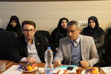 جلسه بررسی وضعیت بهداشتی درمانی شهرستان آرادان 